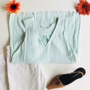 Violet + Claire gorgeous mint green sleeveless top